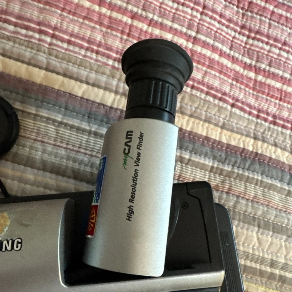 Samsung SCA30 Video Camera Recorder 8mm Player Camcorder UNTESTED No Charger
